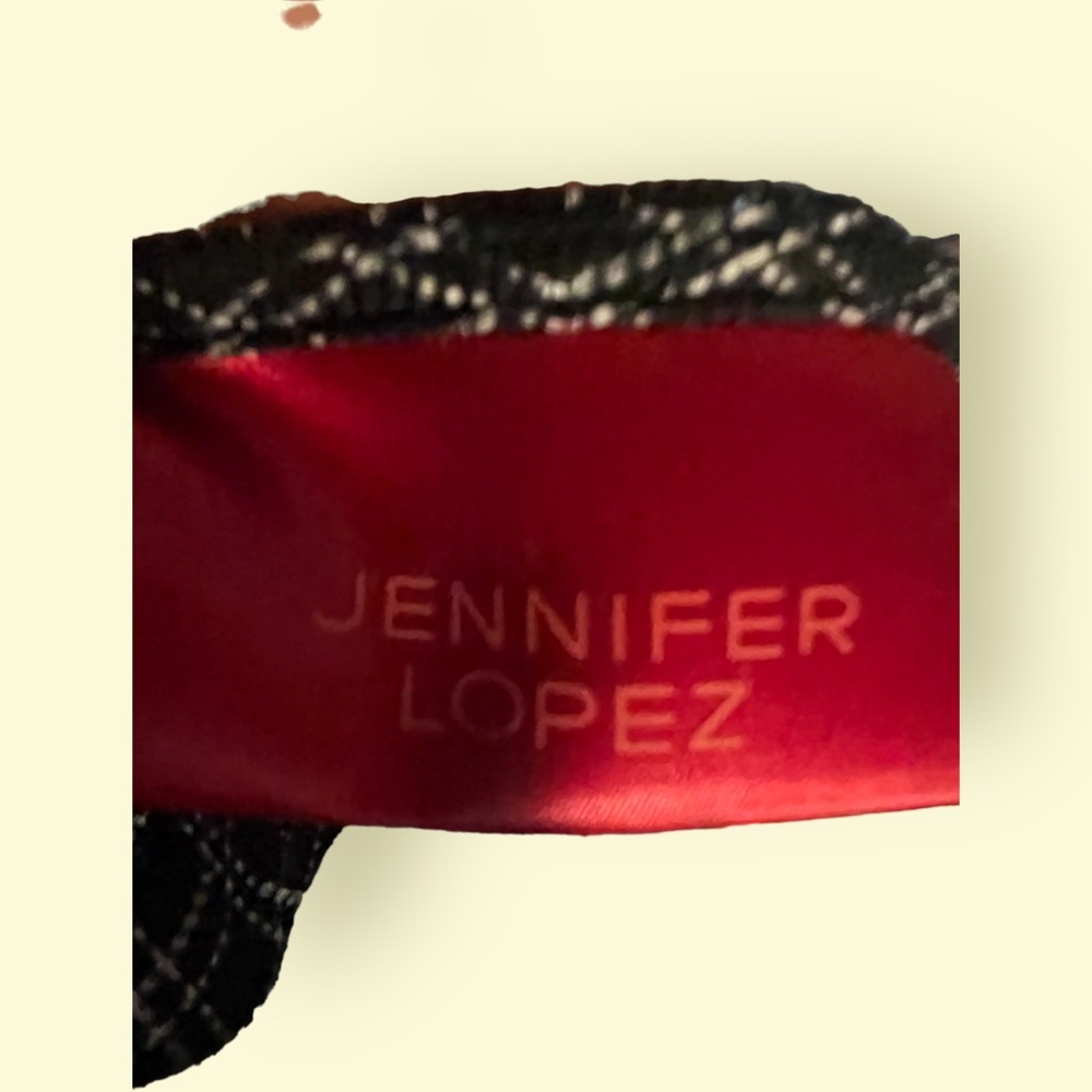 Jennifer Lopez V-neck side tie silver threads - Picture 4 of 4